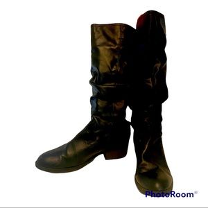 Time and Tru Black Knee high boot SZ 8 1/2